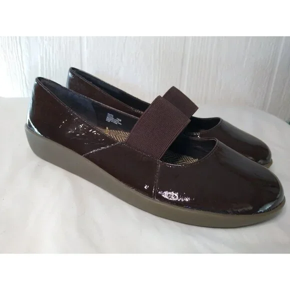 GH Bass Gallop Womens 10 M Cocoa Brown Patent Comfort Flats Elastic Band NEW - Picture 2 of 12